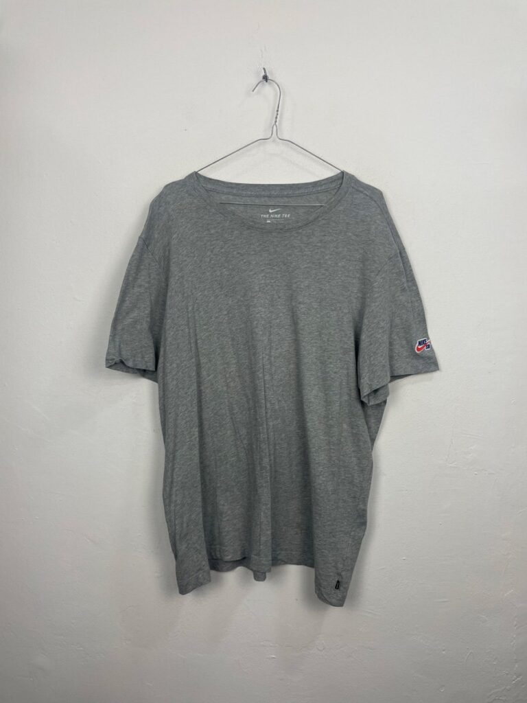 Camiseta Nike SB Gris XL