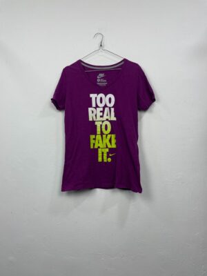 Camiseta Nike Too Real L