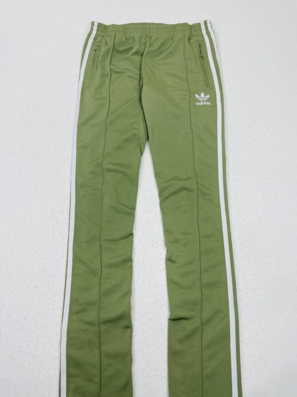 Pantalón Adidas Classic Pistacchio S