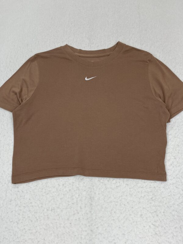 Camiseta Top Nike Basic Brown M