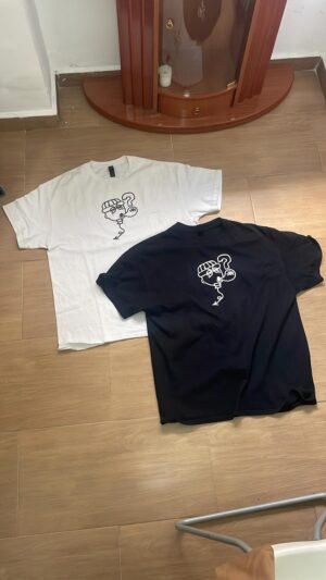 Camiseta Globo Negra