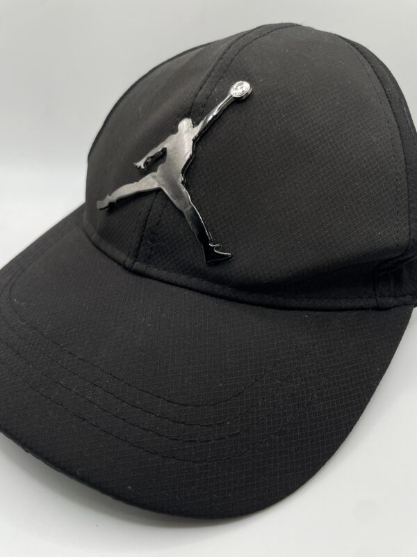 Gorra Strapback Jordan Metal Jumpman