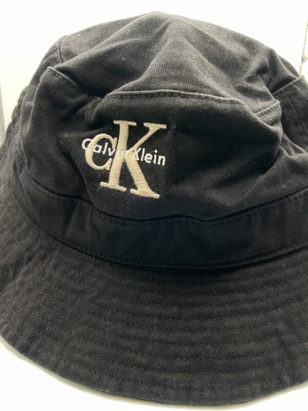 Gorro Fishing Calvin Klein Black