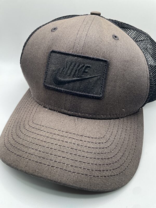 Gorra Snapback Nike Trucker Brown