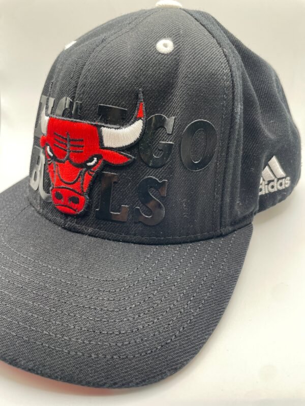 Gorra Snapback Adidas Chicago Bulls U